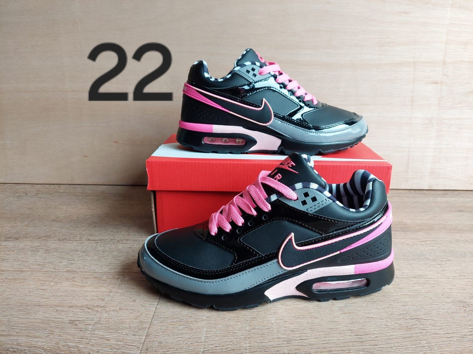 Nike airmax classic en 90s maat 39, Kleding | Dames, Schoenen, Ophalen of Verzenden, Nieuw, Zwart, Sneakers of Gympen