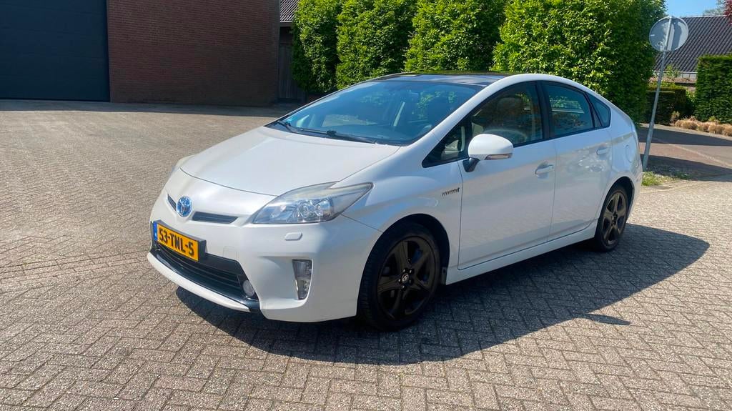 Toyota Prius 1.8 Dynamic Business, Euro 5, Gebruikt, 4 cilinders, Wit