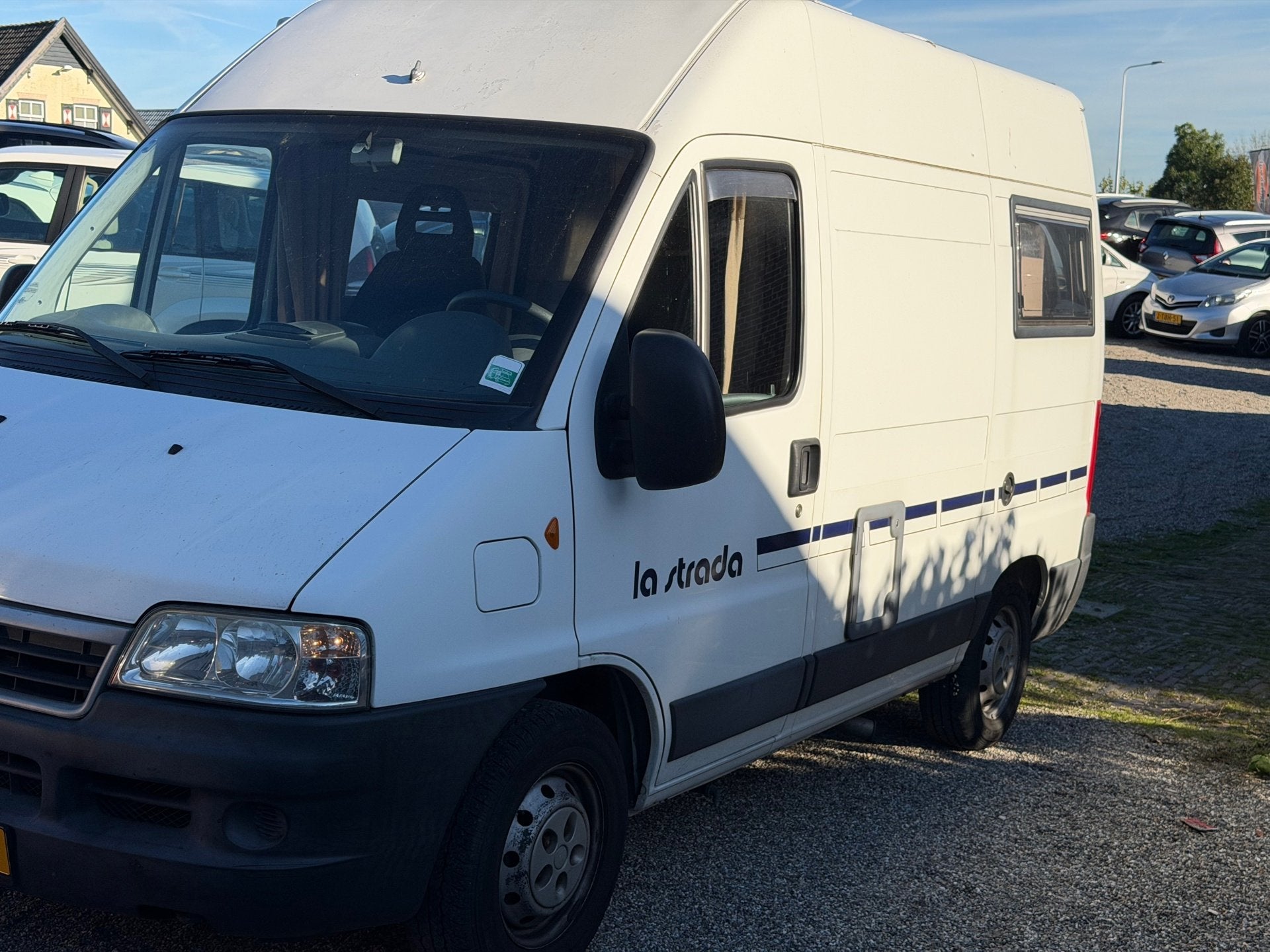 Fiat Ducato 244 L La Strada Volledig Gereviseerd Zonnepaneel, La Strada, Douche, Bedrijf, Galliërsweg 39
5349 AT  Oss, NL