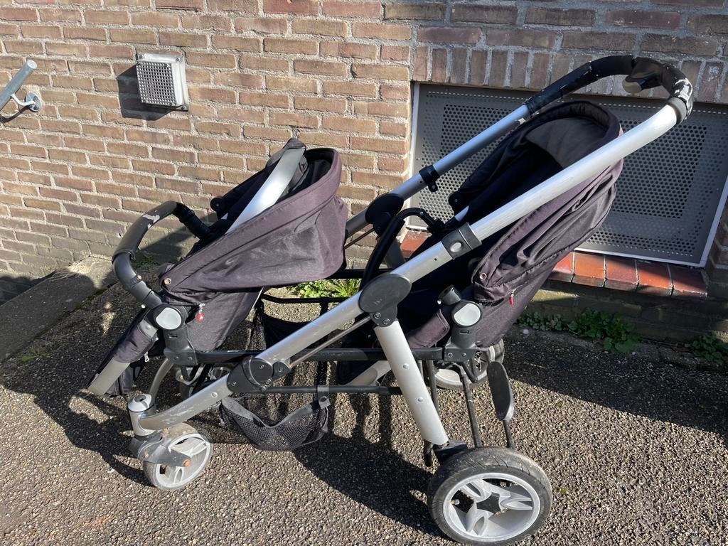 Kinderwagen voor twee kinderen, Ophalen, Zo goed als nieuw