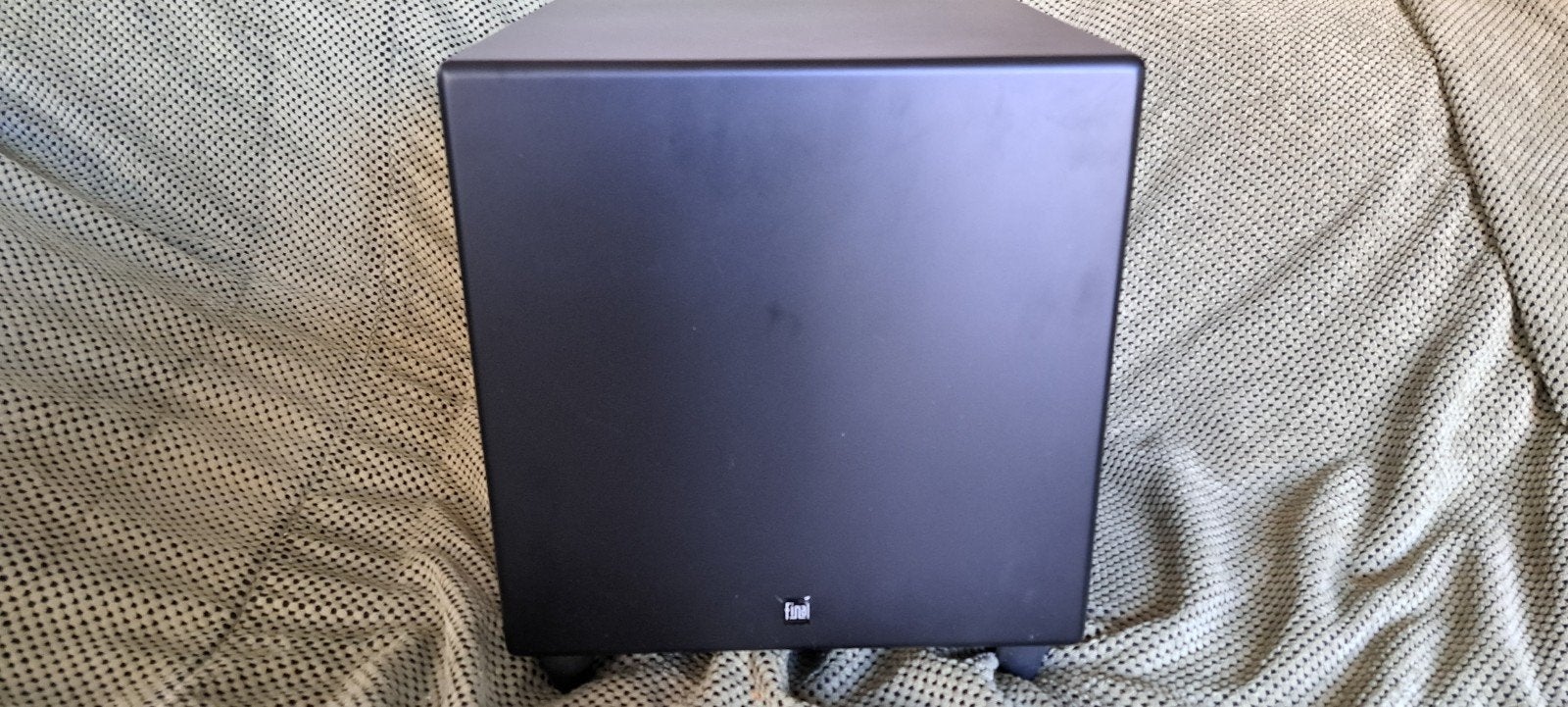 JBL S110 Subwoofer - Krachtige Bass voor Thuisbioscoop