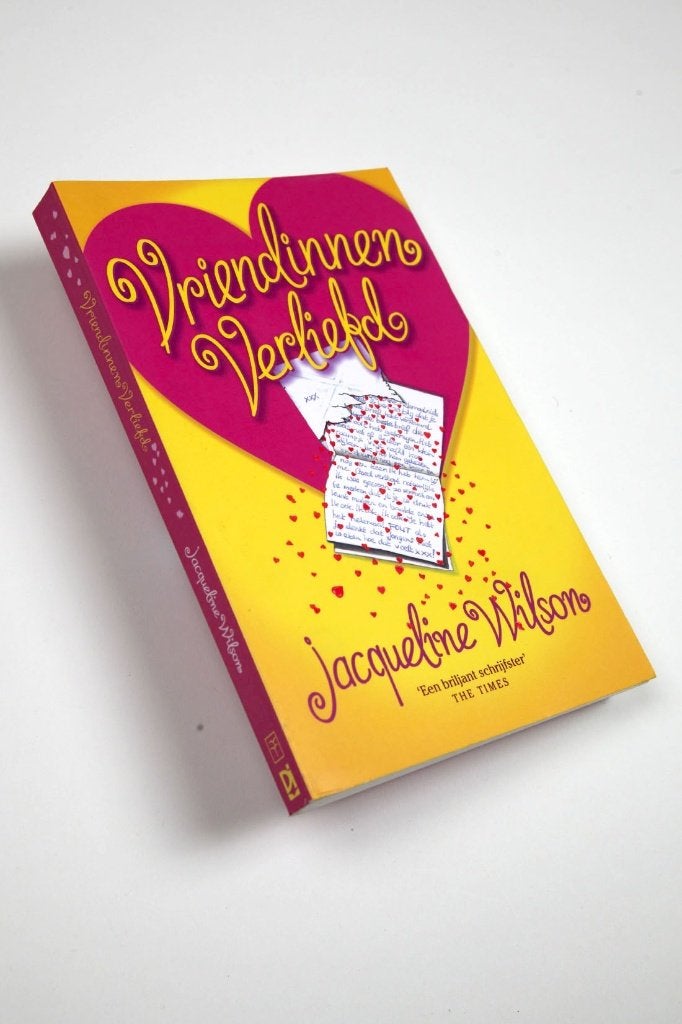 Jacq. Wilson VRIENDINNEN VERLIEFD gratis verzending, Boeken, Chicklit, Verzenden, Nieuw