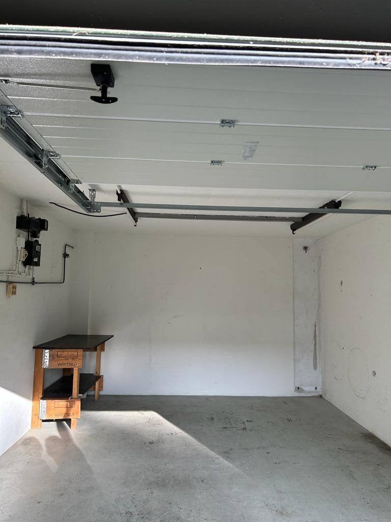 BESCHIKBAAR PER DIRECT: Garagebox te huur 18m2, Auto diversen, Autostallingen en Garages