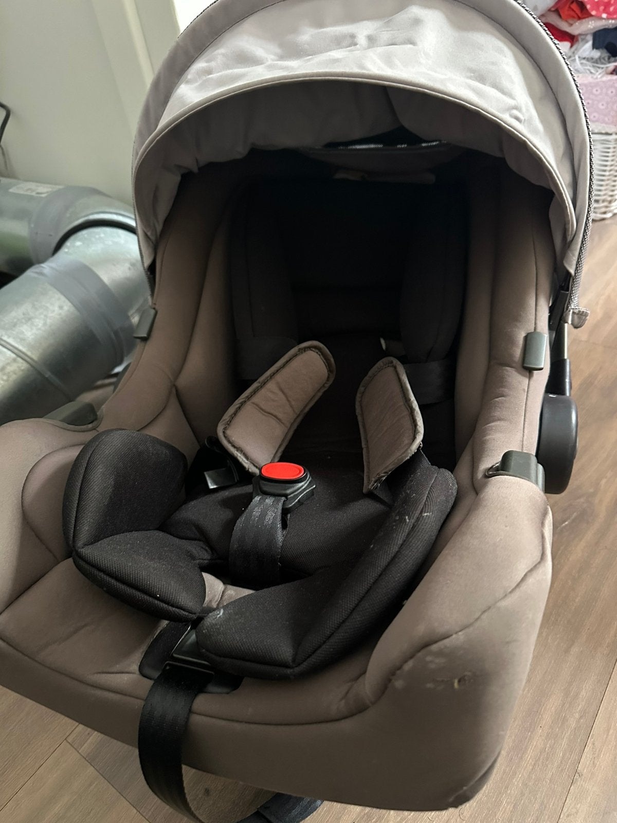 Autostoel Nuna bruin, Zo goed als nieuw, Isofix, 0 t/m 13 kg, Ophalen