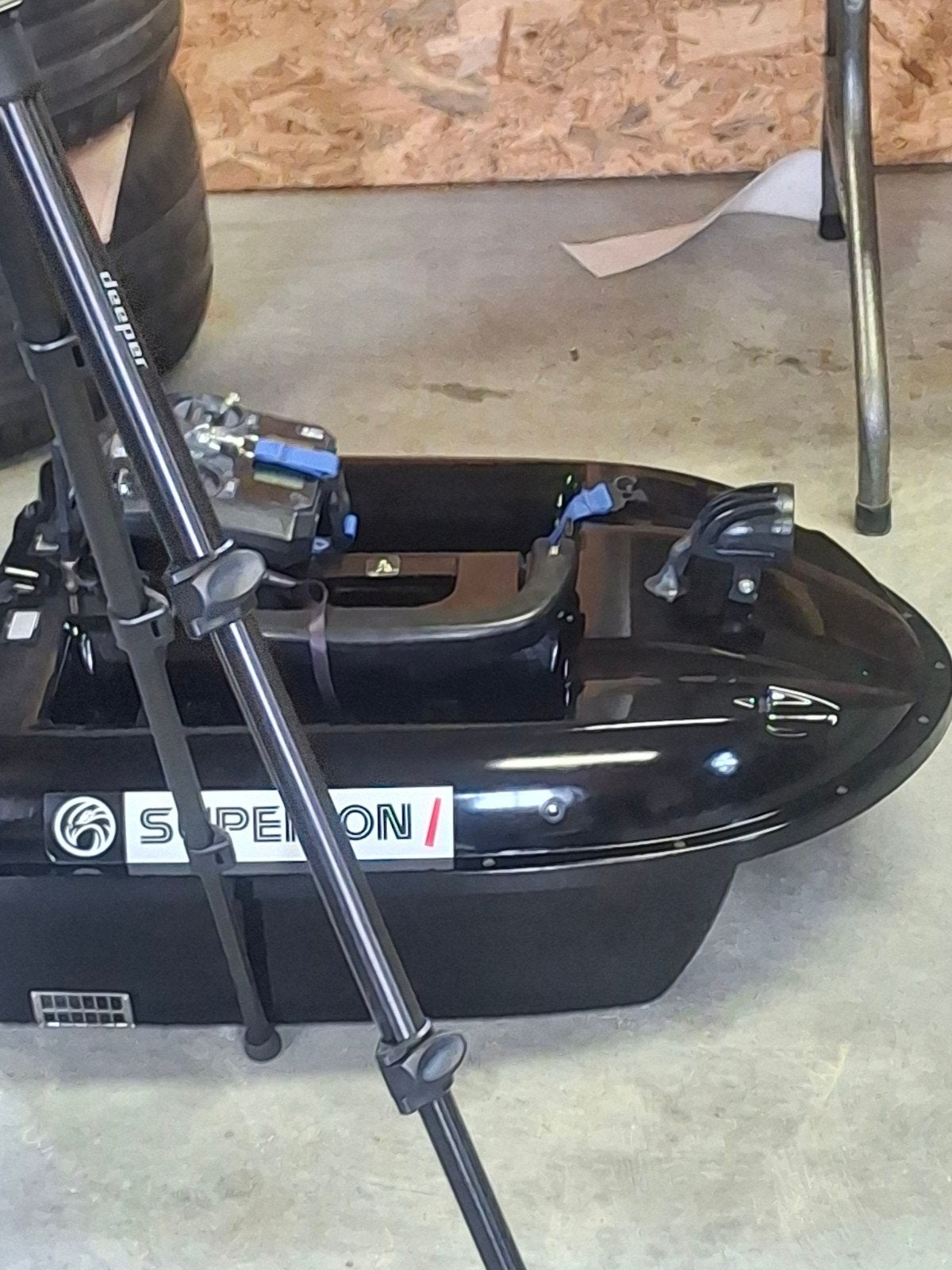 Voerboot Superion met Deeper Sonar en Afstandsbediening, Ophalen of Verzenden