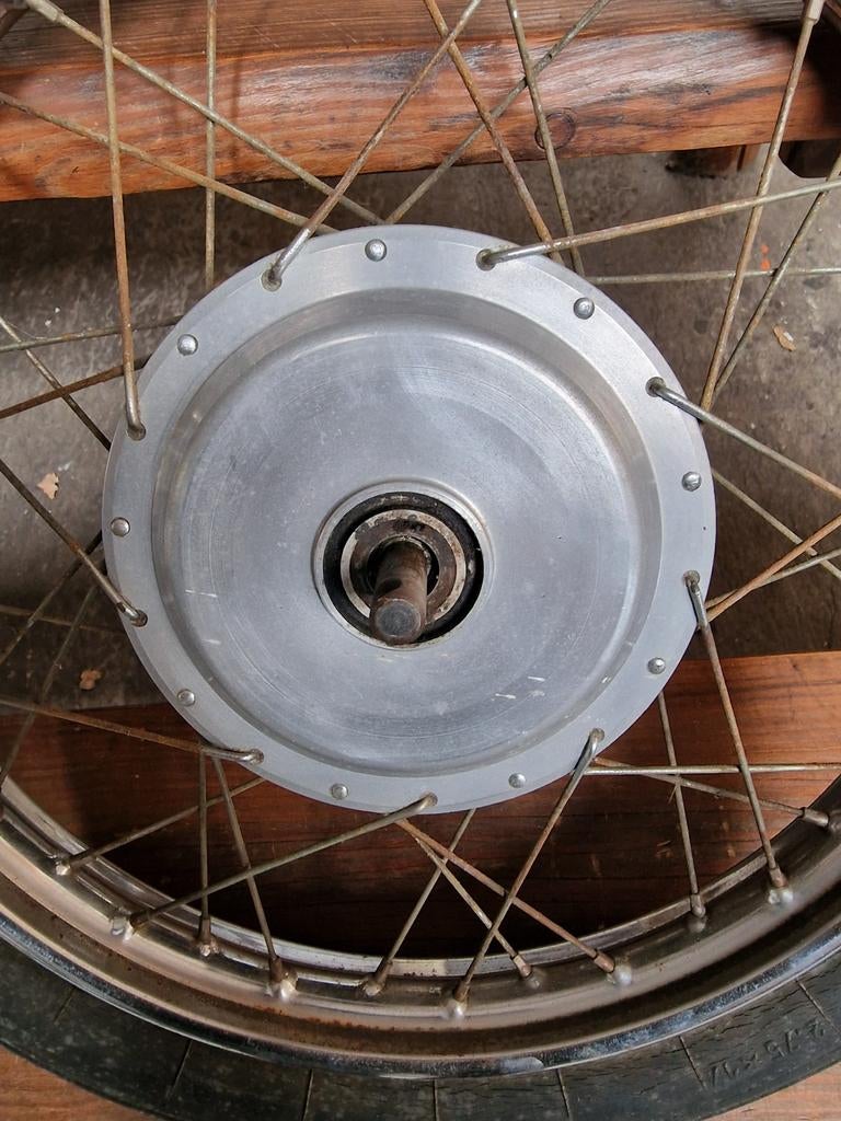 Kreidler voorwiel 160 mm Leleu naaf, perfect rond. Origineel, Fietsen en Brommers, Brommeronderdelen | Kreidler, Ophalen of Verzenden