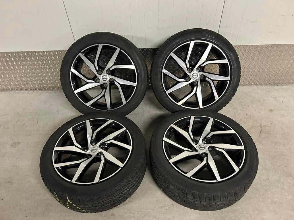 Volvo S60 V60 18 inch origineel 5x108 Pirelli winter 2020, Ophalen, 18 inch, Gebruikt, Banden en Velgen