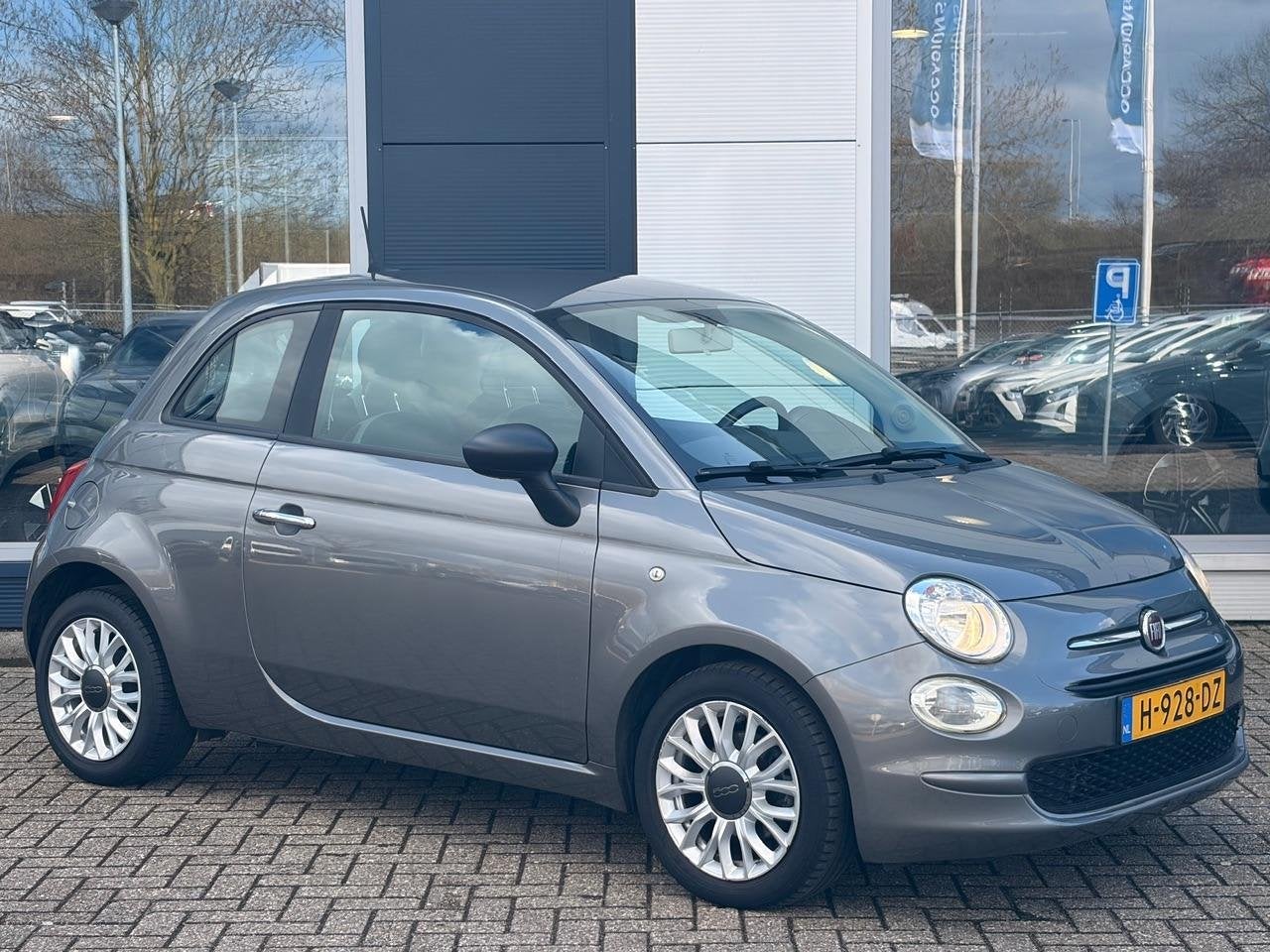 Fiat 500 TwinAir Turbo 85pk Young | SUMMER DEALS | Navigatie, Auto's, Fiat, Voorwielaandrijving, Stof, Euro 6, Origineel Nederlands
