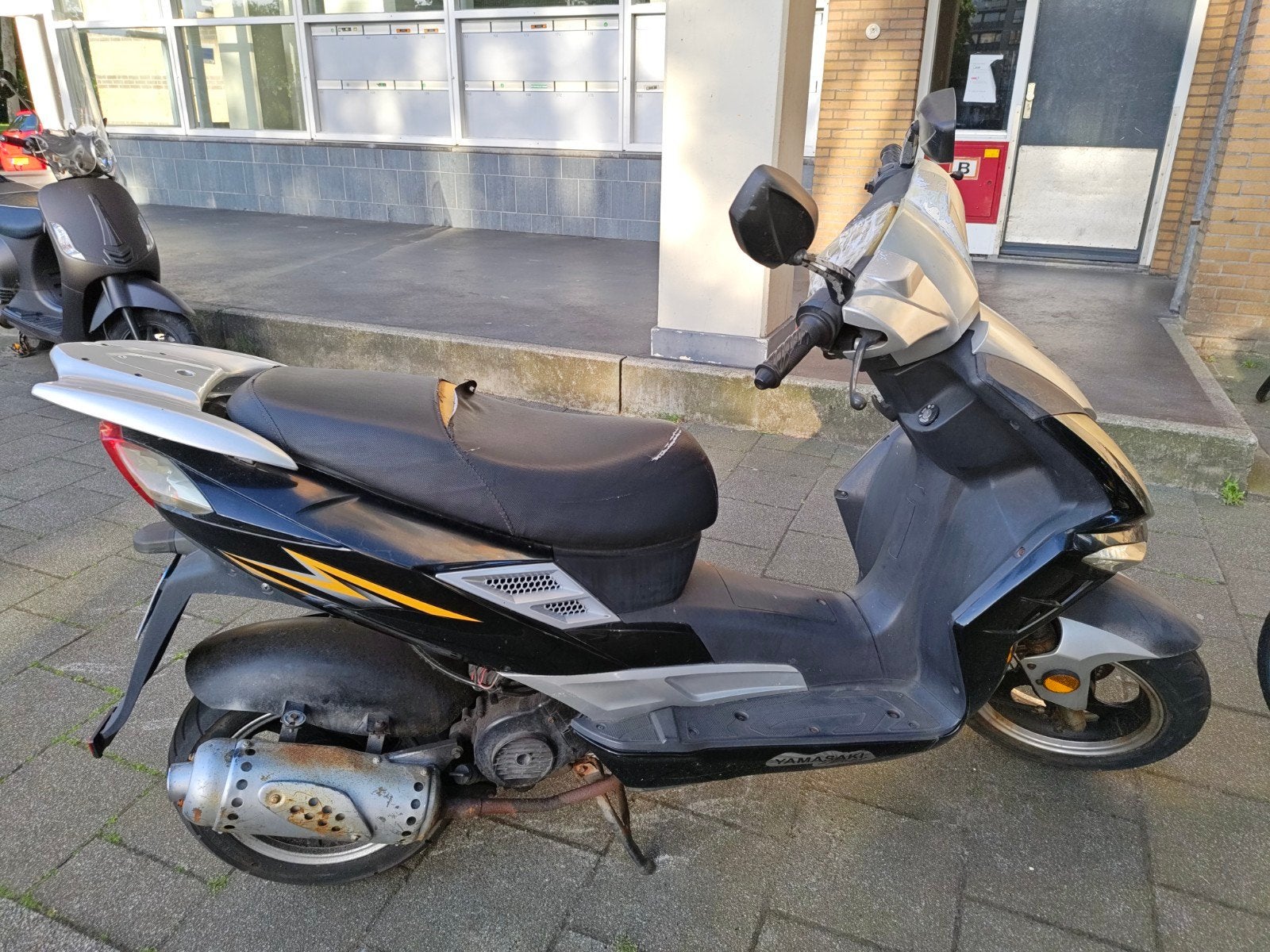 Gebruikte scooter - opknapper, Fietsen en Brommers, Snorfietsen en Snorscooters, Ophalen of Verzenden, Gebruikt, Benzine, Overige merken