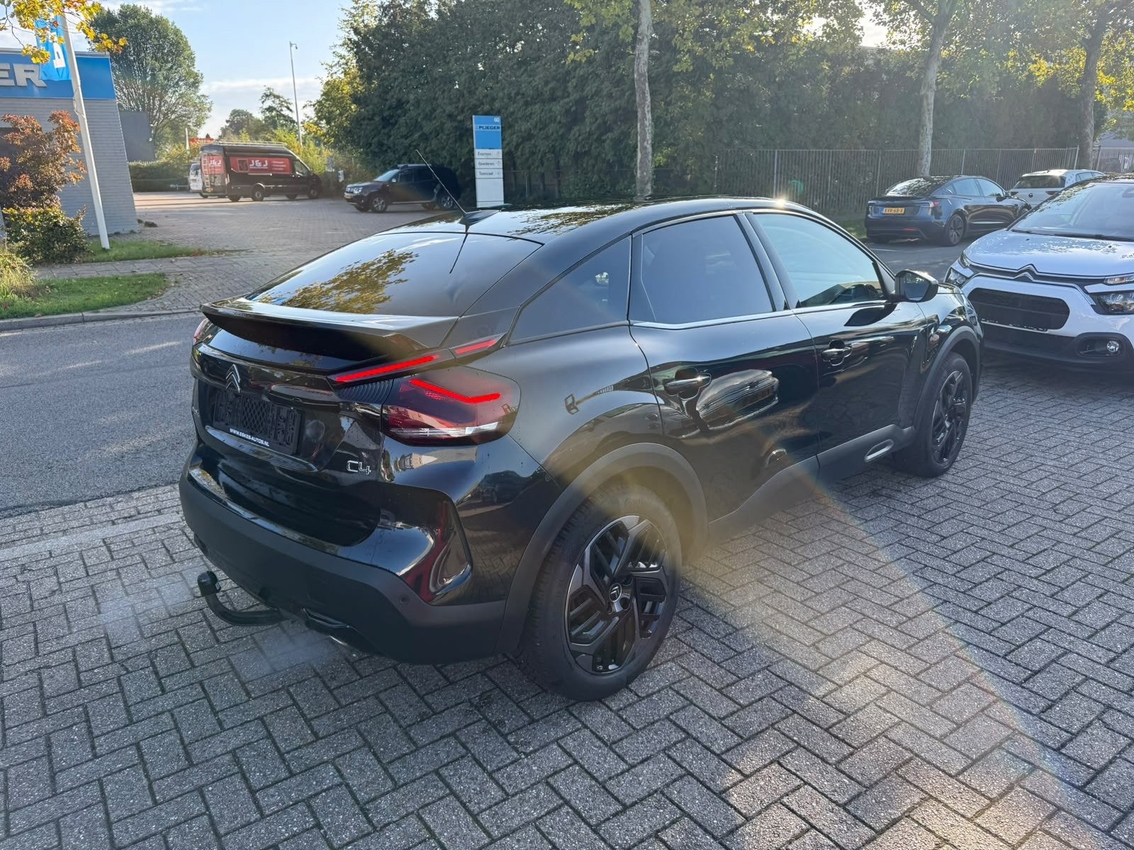 Citroen C4 1.2 PureTech Shine Automaat, Panodak, Navi, Camer, Dealer onderhouden, Automatische klimaatregeling, Gebruikt, 1199 cc