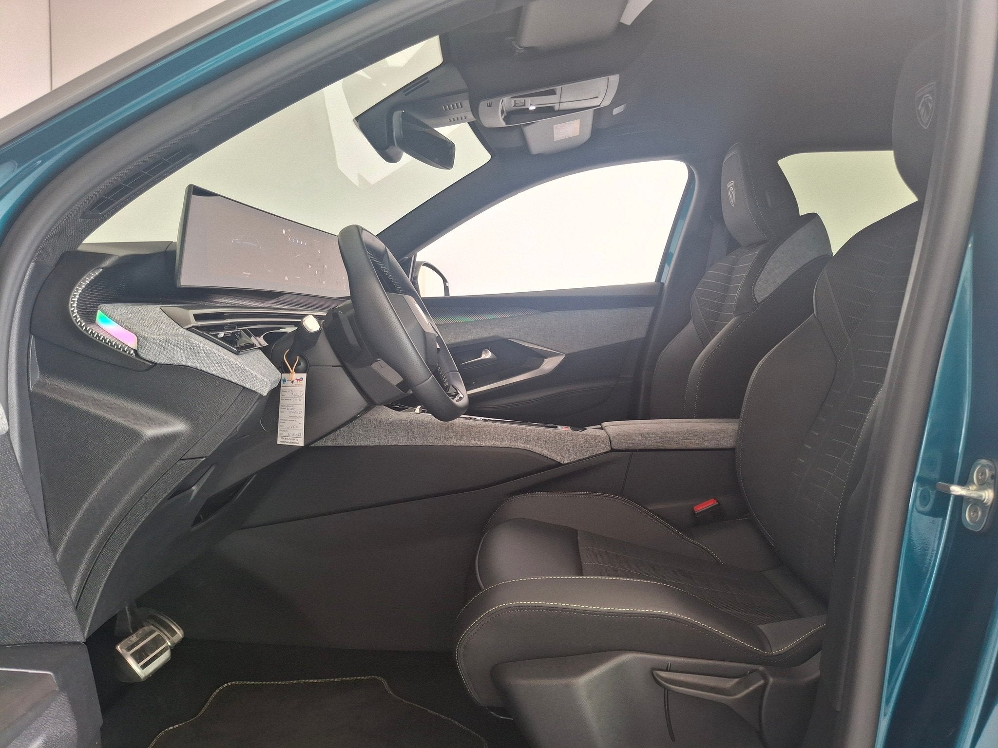 Peugeot 5008 1.2 Hybrid 145PK GT 7p, Automaat, 145 pk, Gebruikt, 1199 cc