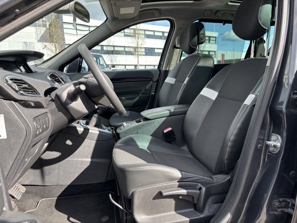 Renault Scénic 1.4 TCe Bose Panorama Camera Navi PDC Cruise, Auto's, Renault, Voorwielaandrijving, Euro 5, Gebruikt, 4 cilinders