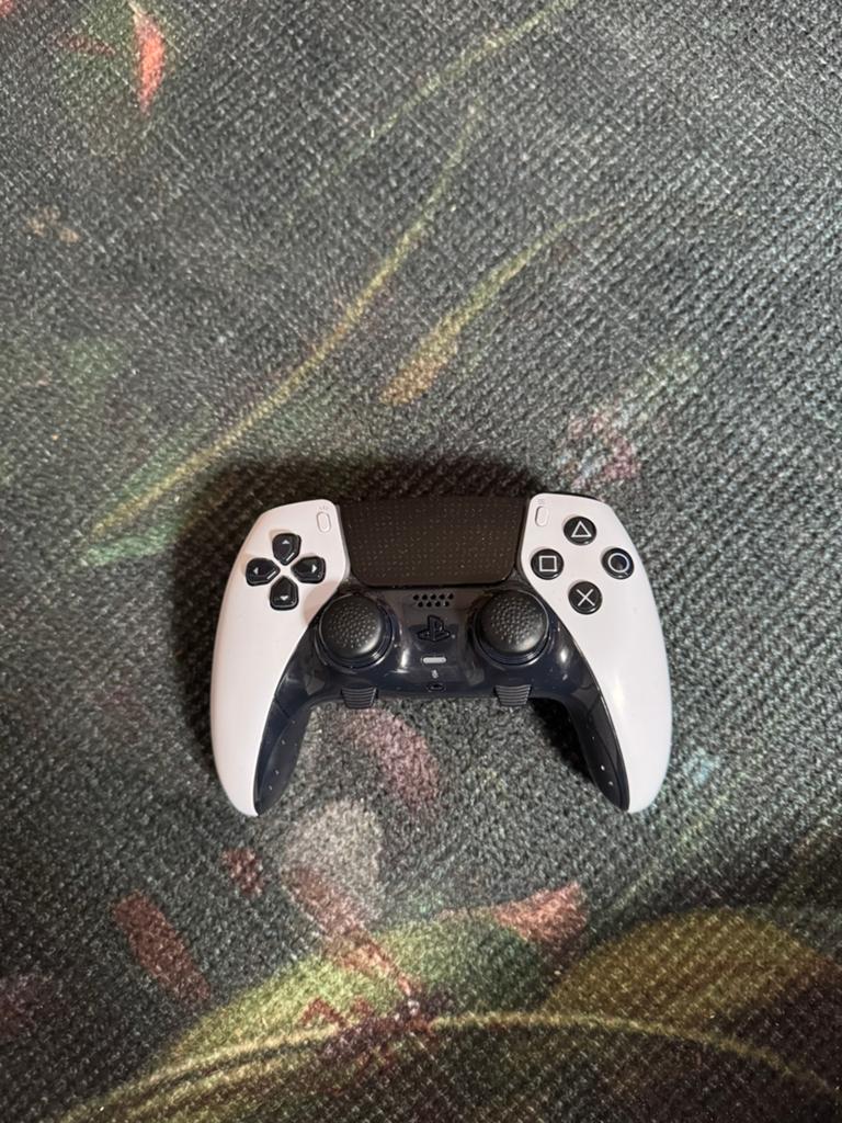 Ps5 dual edge, Spelcomputers en Games, Spelcomputers | Sony PlayStation Consoles | Accessoires, Ophalen of Verzenden, Zo goed als nieuw