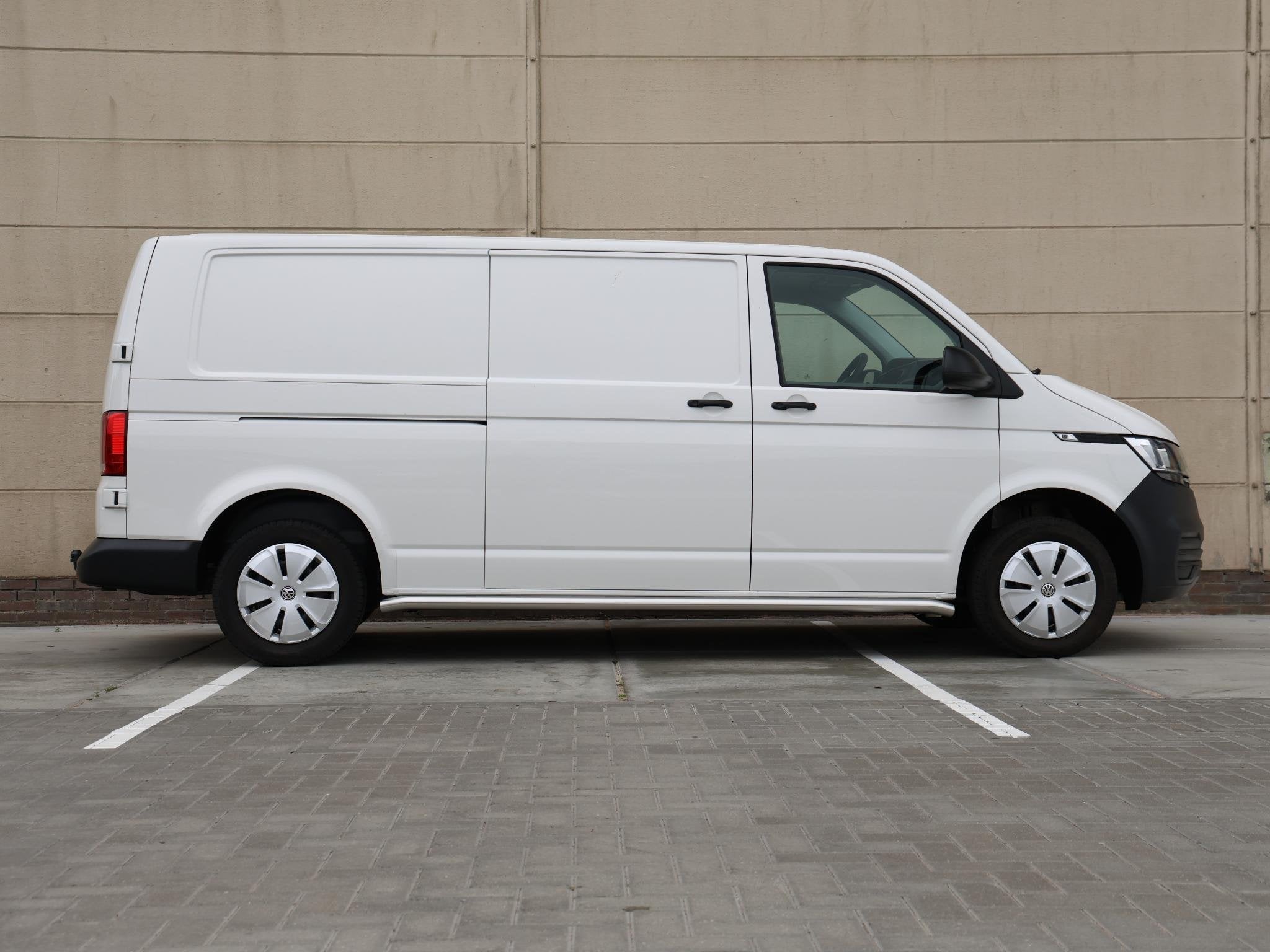 Volkswagen Transporter 2.0 TDI 110 pk L2H1 Business | Airco, Voorwielaandrijving, Stof, Gebruikt, 4 cilinders