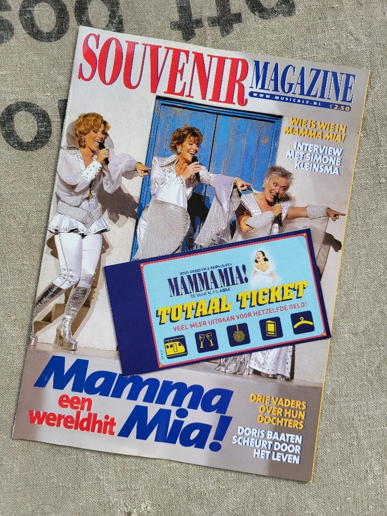 Souvenirmagazine musical Mamma Mia (2005), Ophalen of Verzenden, Zo goed als nieuw, Ballet of Musical
