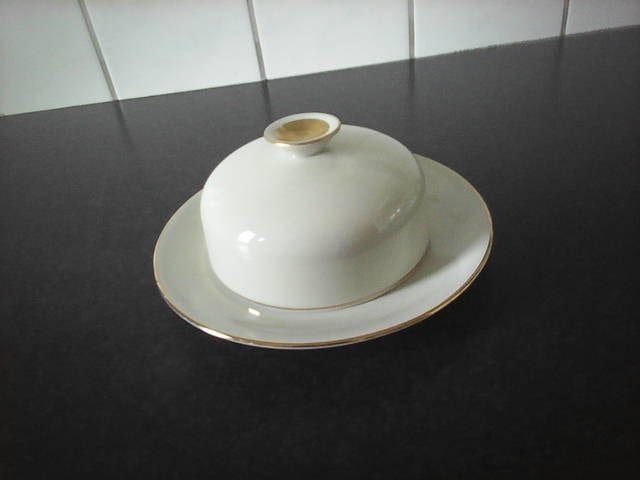 Elegante porseleinen botervloot van KPM Krister, germany., Ophalen of Verzenden