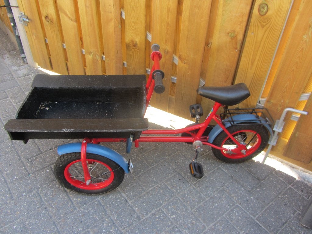 te koop Leuke  kinderbakfiets  12 inch, Ophalen, Gebruikt, Terugtraprem, Minder dan 16 inch