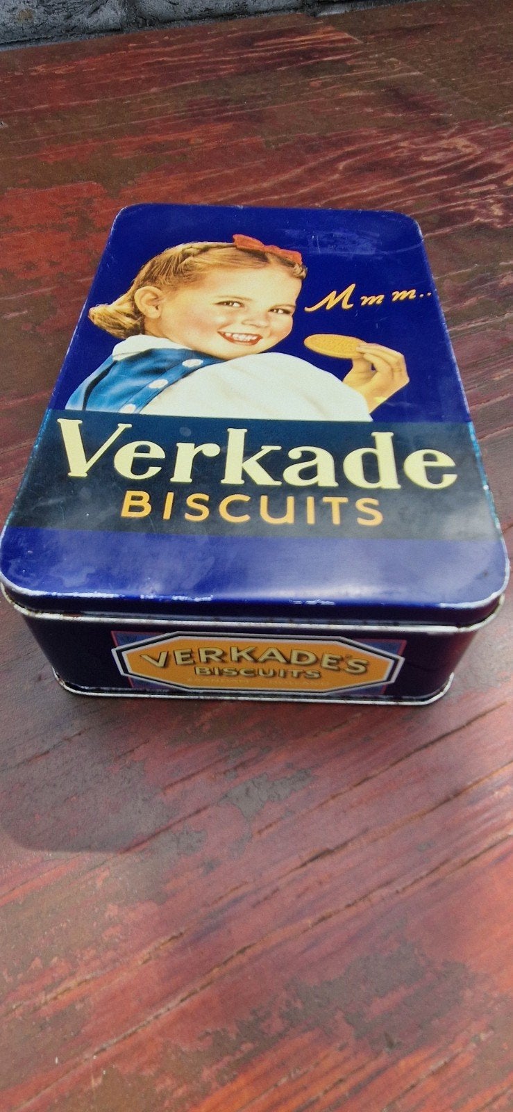 Vintage Verkade Biscuits blik - Blauw met meisje, Verzamelen, Blikken, Ophalen of Verzenden, Gebruikt, Koek(jes), Verkade