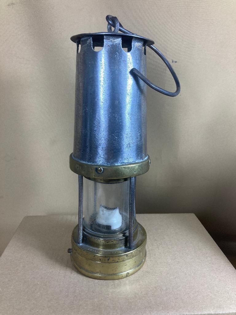 Antiek Engelse mijnlamp, Ophalen of Verzenden