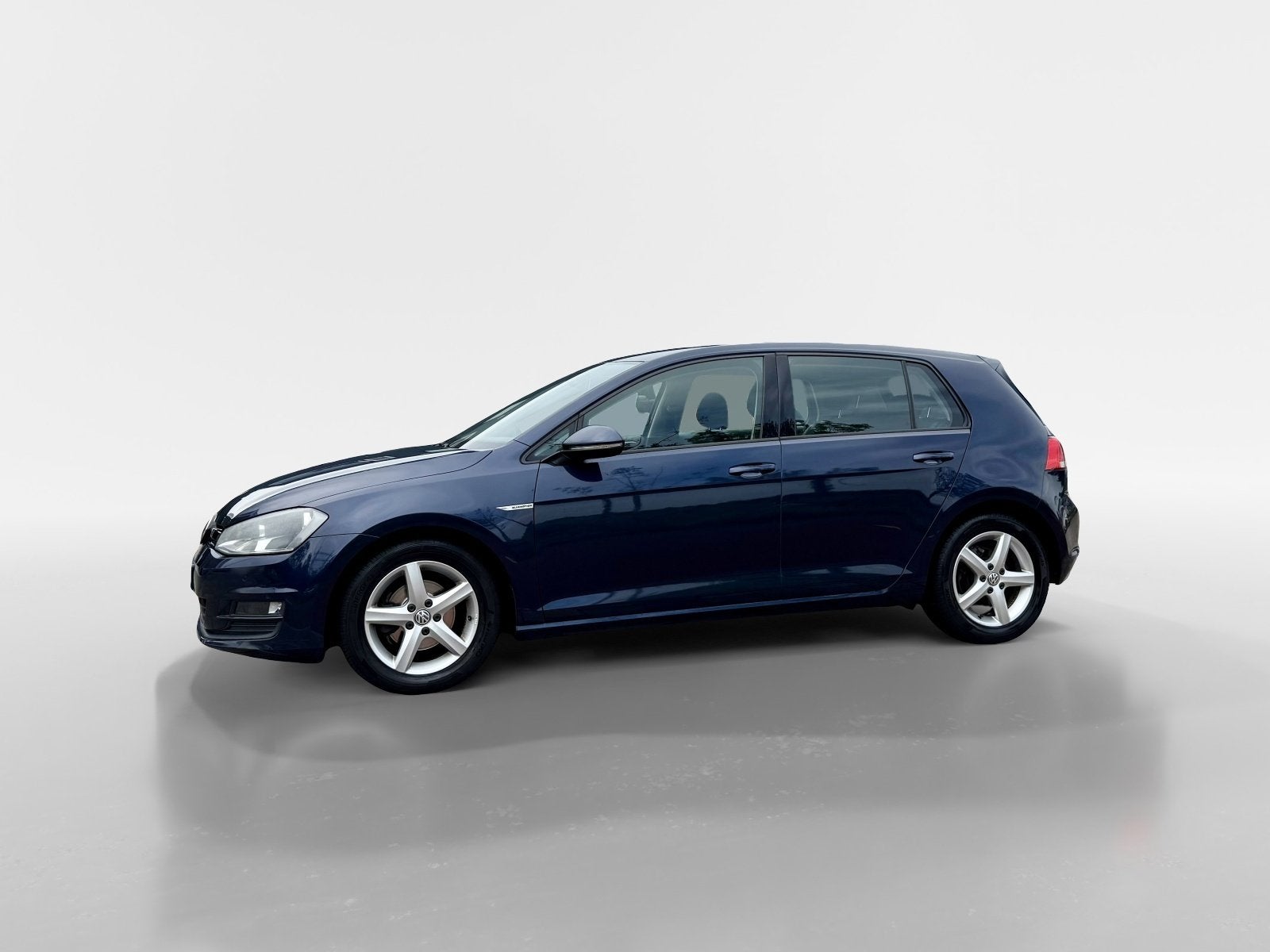 Volkswagen Golf 1.0 TSI Trendline Automaat, Auto's, Gebruikt, Elektrische ramen, Blauw, 23 km/l