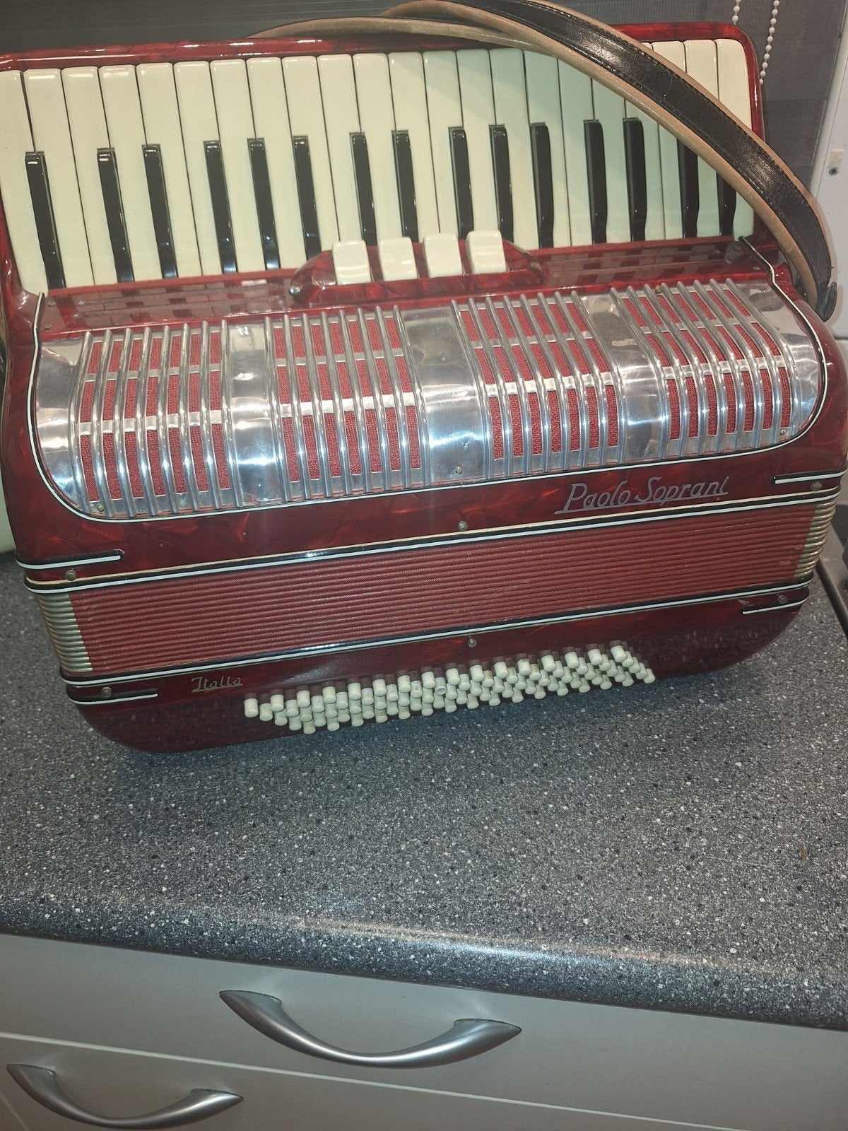 Paolo Soprani  80 bas  3 korige muzette gestemde Accordeon -, Overige merken, Gebruikt, Met riemen, Overige formaten