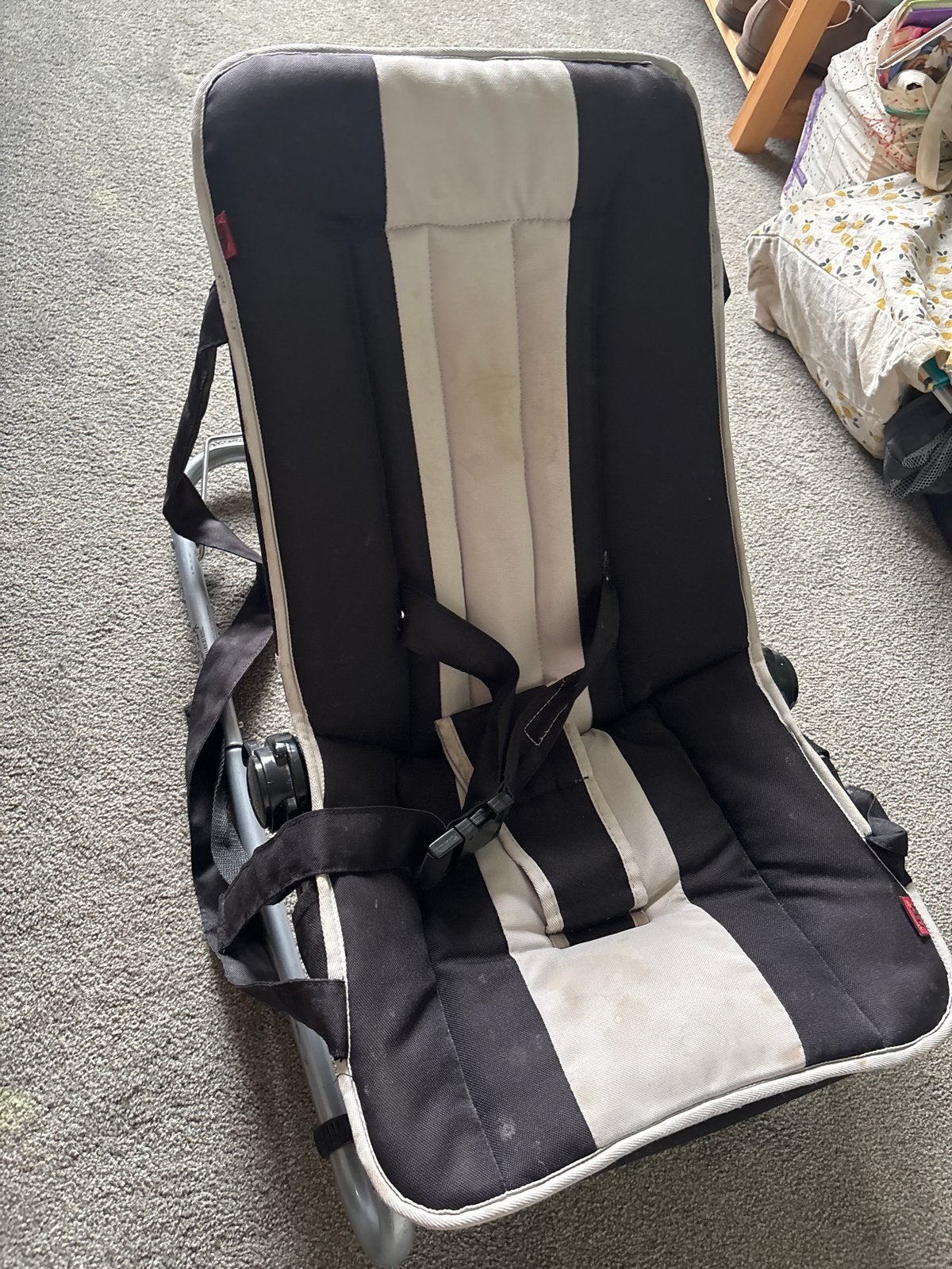 Comfortabele Wipstoel voor Baby's - Zwart/Crème, Kinderen en Baby's, Wipstoeltjes, Gebruikt, Wipstoel, Met gordel(s) of riempje(s)