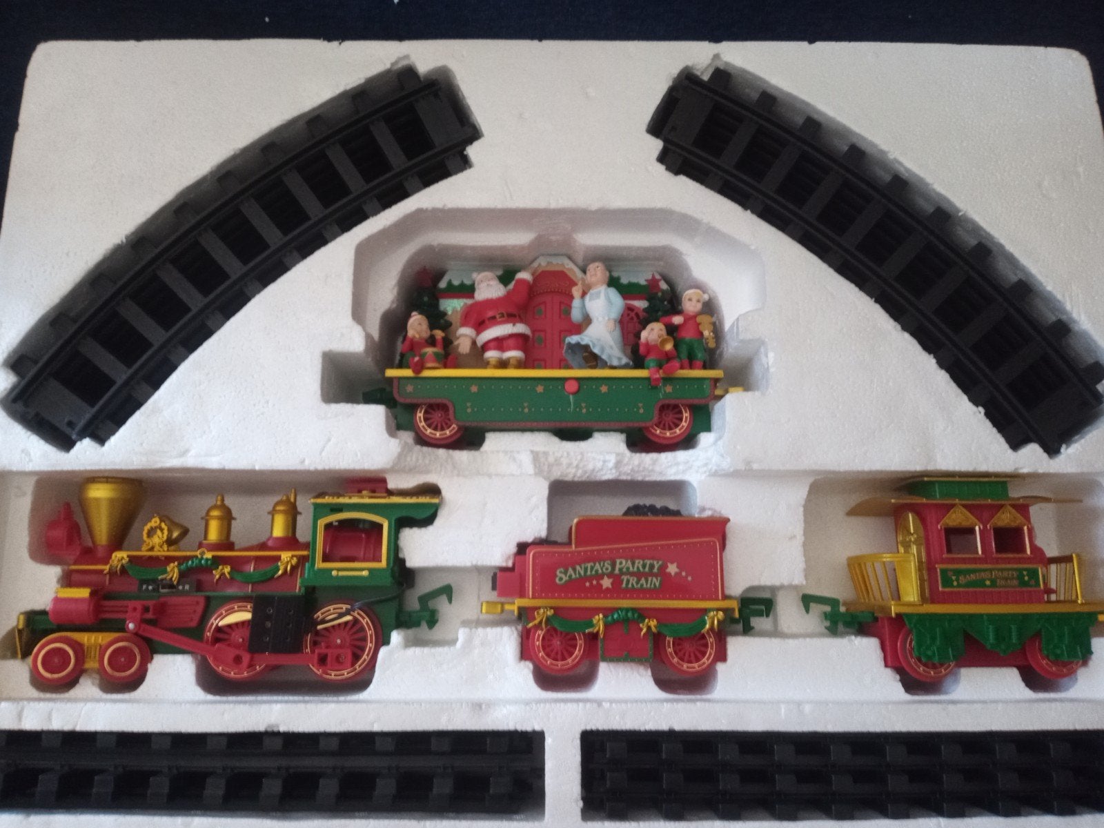 SANTA 'S  PARTY TRAIN, Ophalen