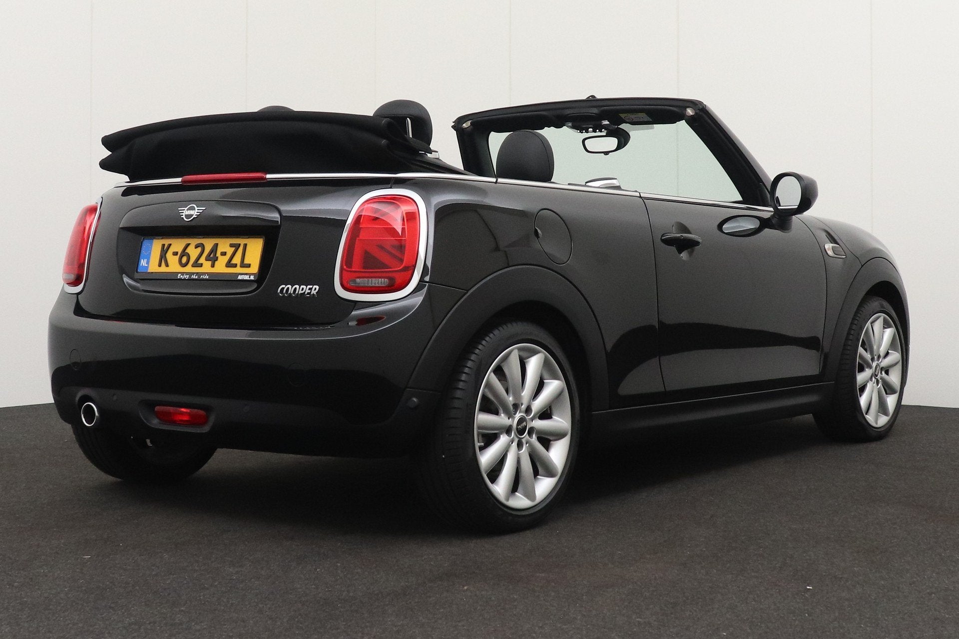 MINI Cabrio 1.5 136 PK Aut. Cooper Facelift Navi Climate LED, Dealer onderhouden, Gebruikt, Euro 6, Cabriolet