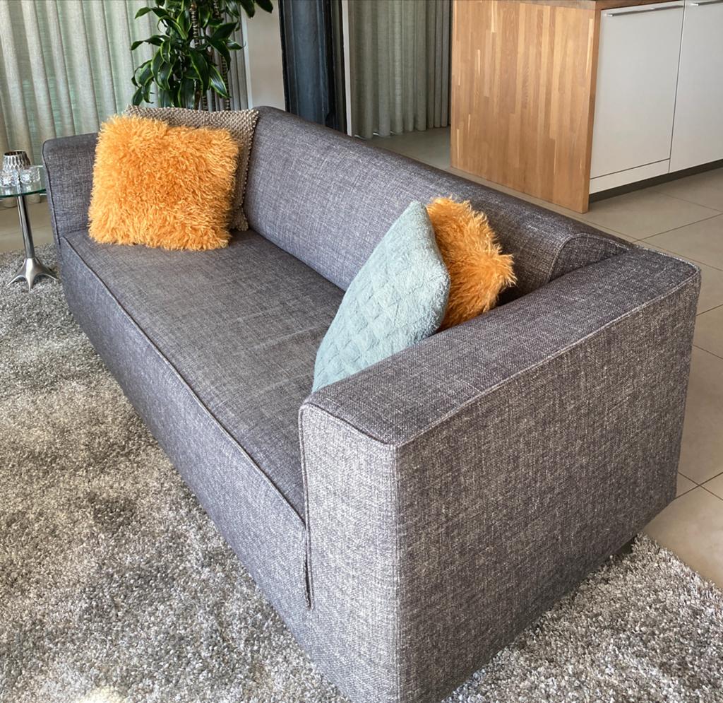 Design On Stock Blizz 2,5-zits bank met aluminium poten, Ophalen, Gebruikt, Tweepersoons, 75 tot 100 cm