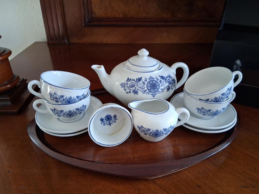 Vintage Douwe Egberts kindertheeserviesje *eureka*, Verzamelen, Ophalen of Verzenden, Zo goed als nieuw, Gebruiksvoorwerp