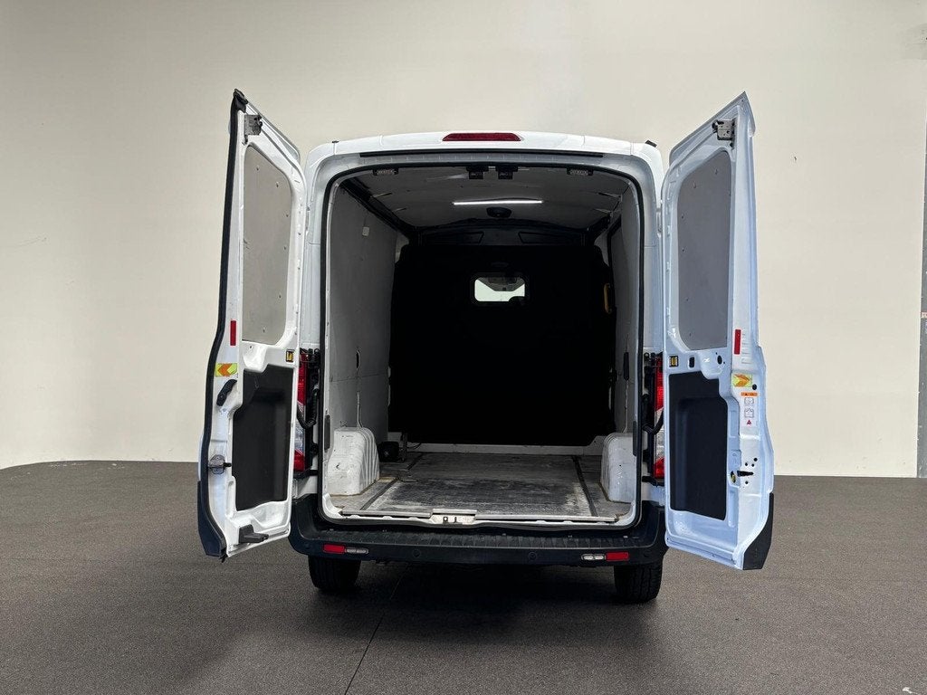 Ford Transit 310 2.0 TDCI L2H2 Trend 130PK Airco Cruise Cont, Voorwielaandrijving, Euro 6, 4 cilinders, Wit