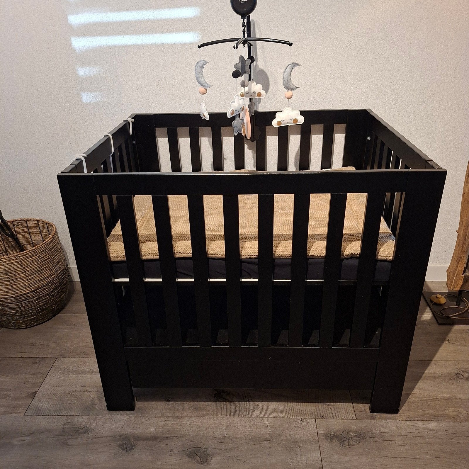 Mooie zwarte box met lade, Kinderen en Baby's, Boxen, Ophalen, Gebruikt, Lade