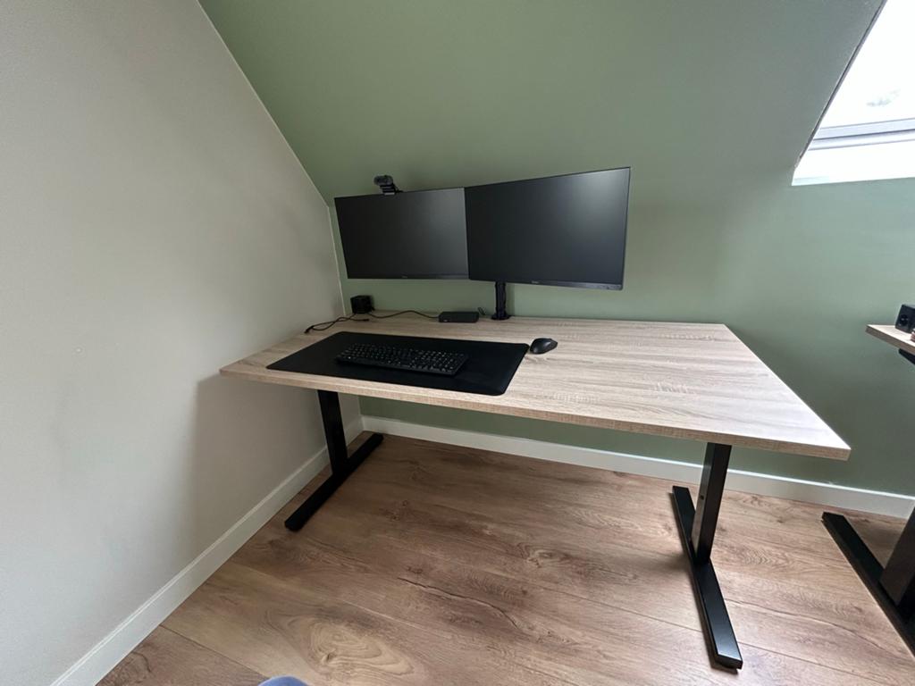 Complete Thuiswerkplek: Bureau, Monitor, Dockingstation, Ophalen, Zo goed als nieuw