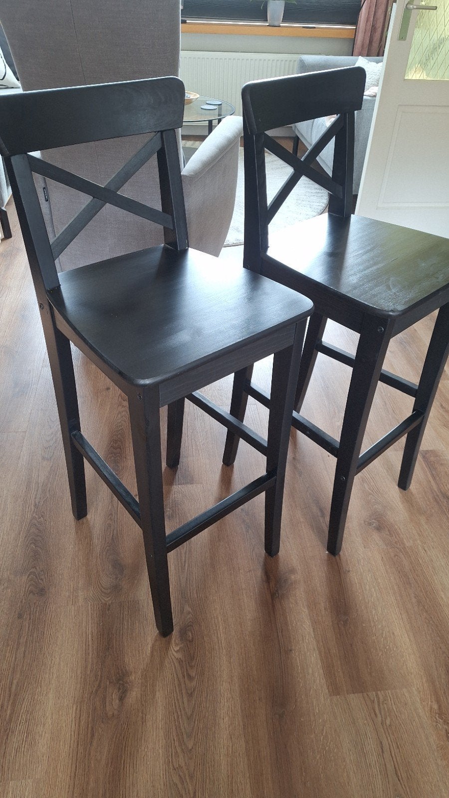 2 zwarte ikea barkrukken, 2 krukken, Ophalen, Zo goed als nieuw, 60 tot 90 cm