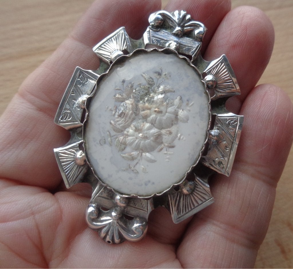 antiek zilveren broche met bloemen schilderij [214], Verzenden, Zilver, Broche