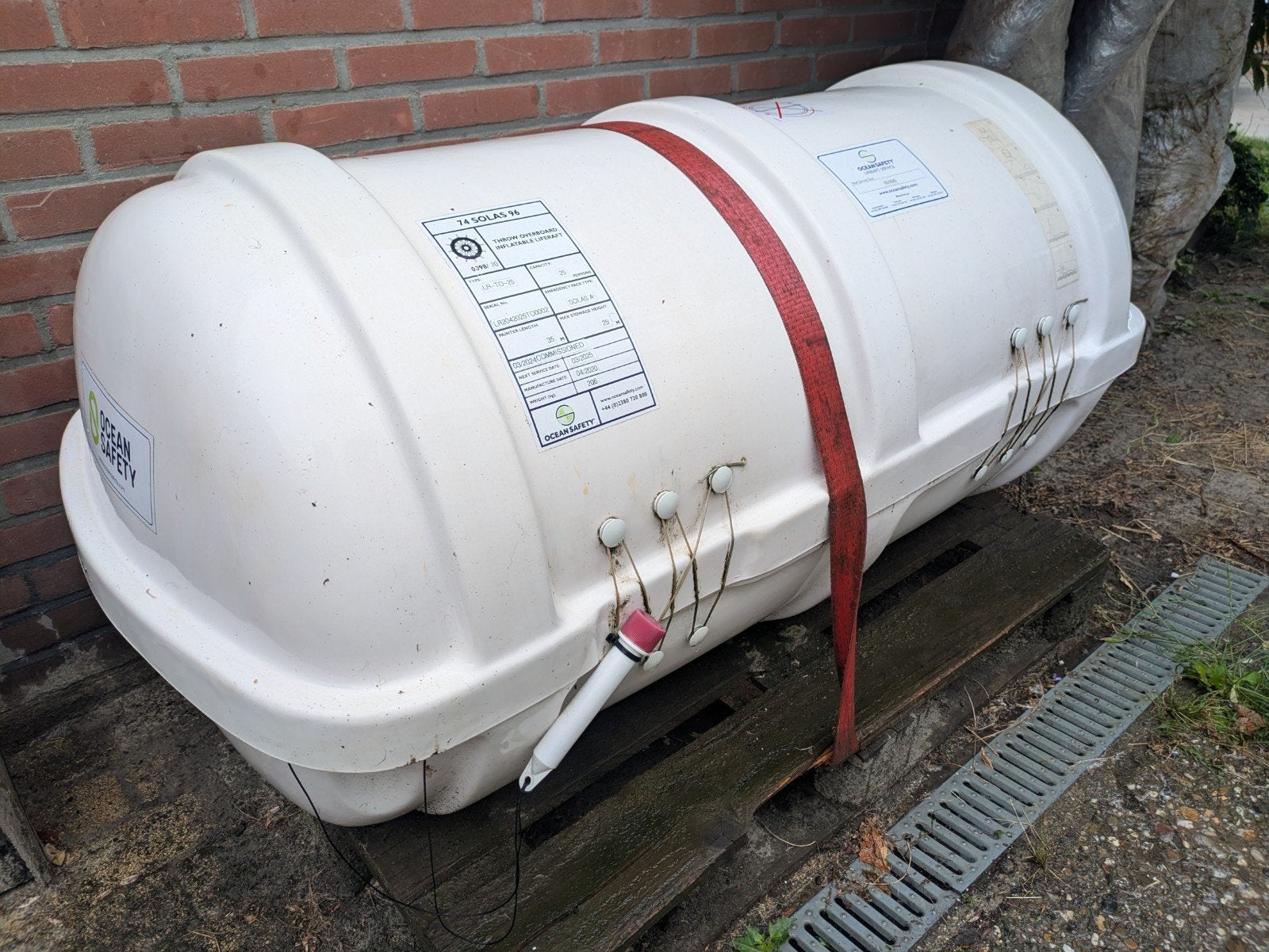 Ocean Safety SOLAS 25 personen reddingsvlot – keuring 2025, Ophalen, Zo goed als nieuw, Motor en Techniek, Zeilboot of Motorboot