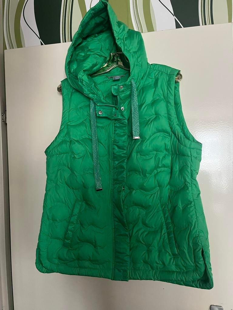 bodywarmer met capuchon van Heine,maat44(L), Kleding | Dames, Bodywarmers, Zo goed als nieuw, Maat 38/40 (M), Groen, Ophalen of Verzenden