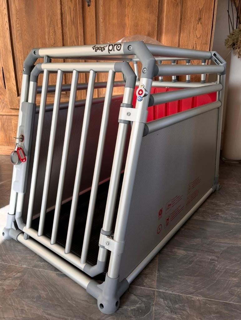 4pets Pro 2 Autobench - Large/ DOGBOX Pro 2 autobench L, Ophalen, Zo goed als nieuw