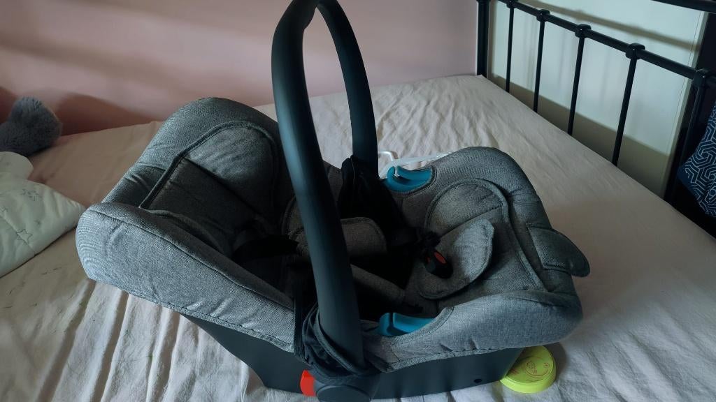 Baby autostoel (maxi-cosi) – netjes en comfortabel, Autogordel, Ophalen of Verzenden, Zo goed als nieuw, 0 t/m 13 kg