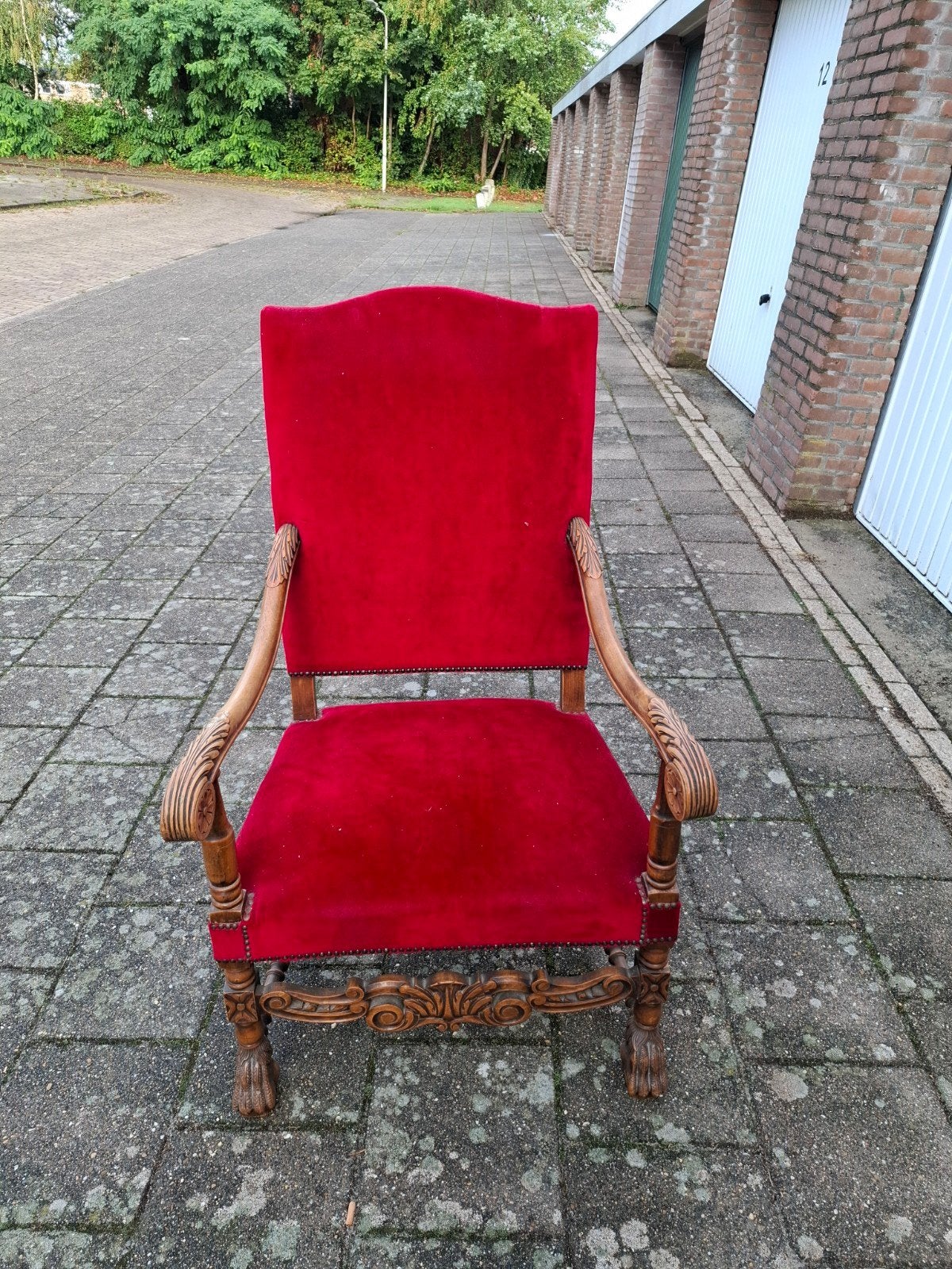 Sinterklaas  stoel, Ophalen