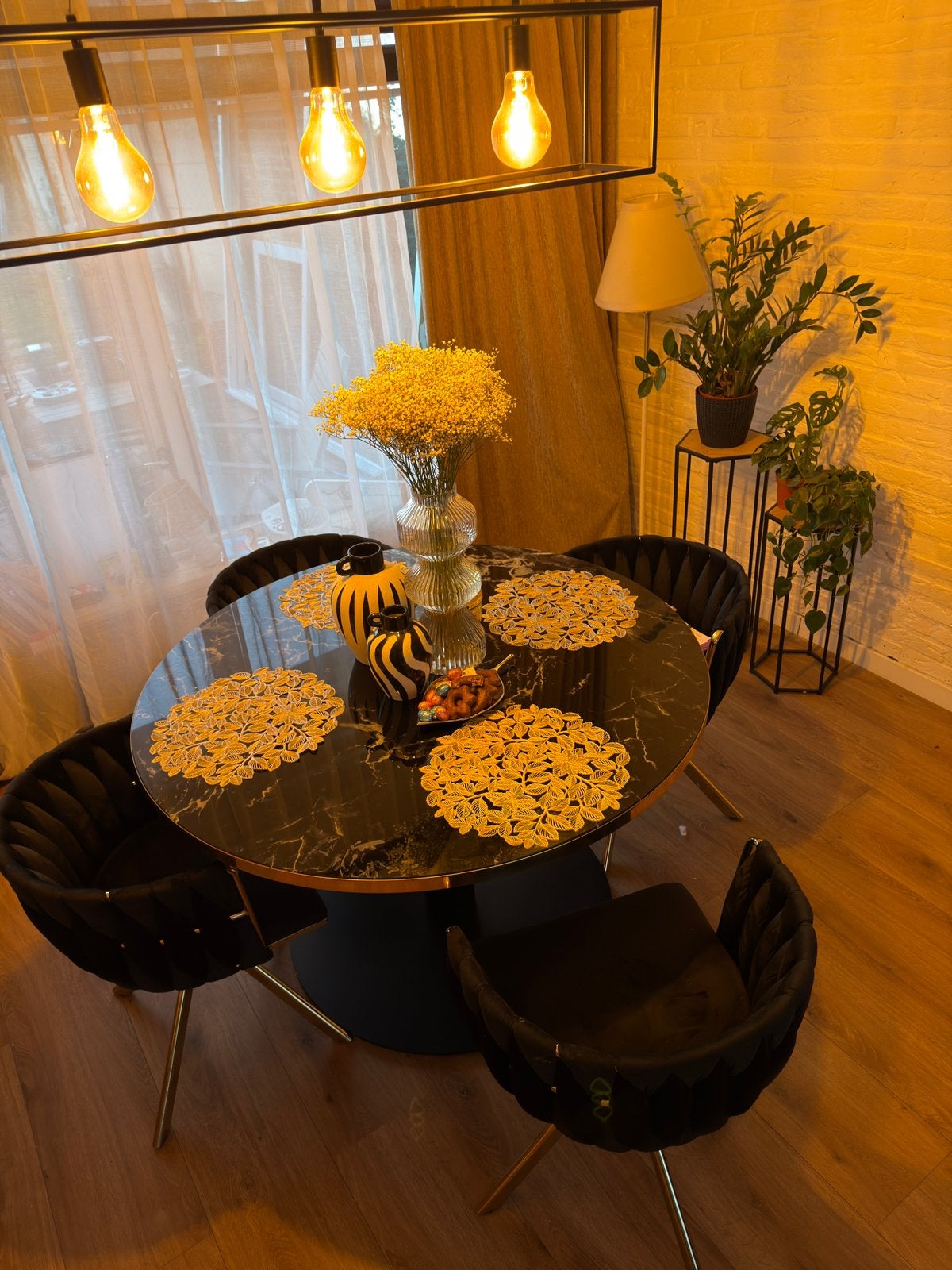 Tafel met stoelen, Ophalen of Verzenden, Zo goed als nieuw