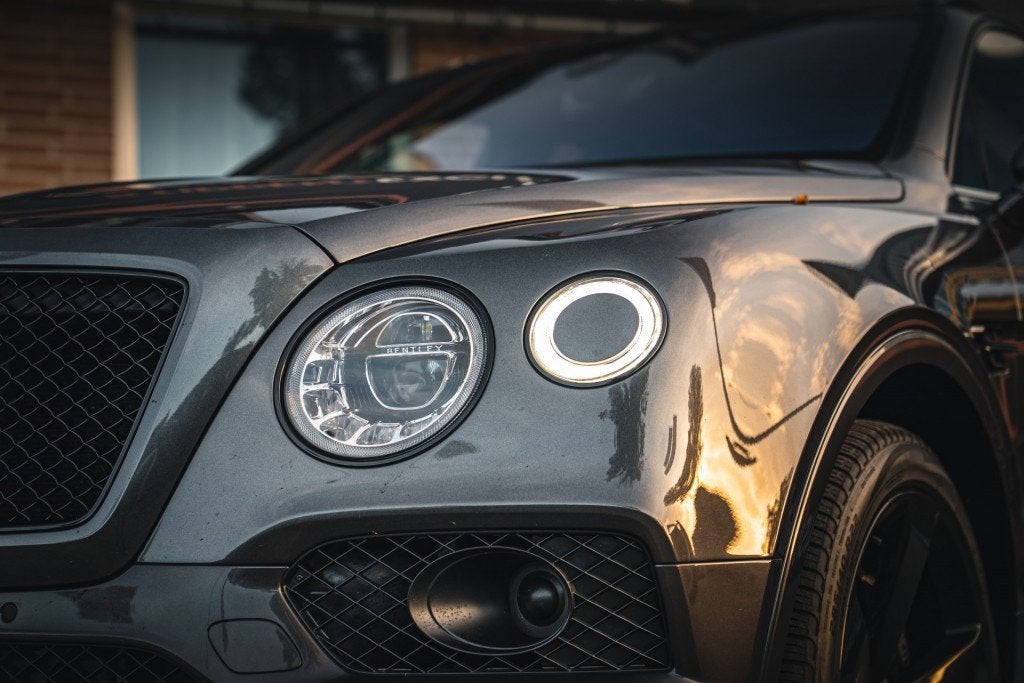 Bentley BENTAYGA 4.0 V8 Pano, nightvision, softclose, tourin, Auto's, Automaat, Bentayga, Gebruikt, Bedrijf