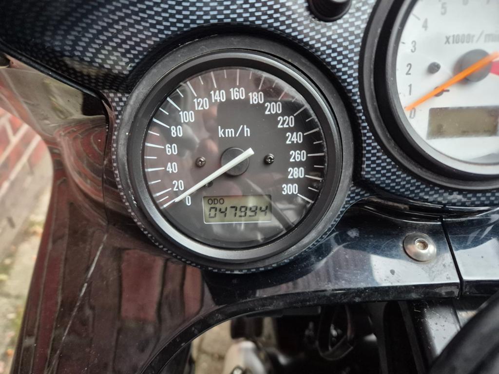 TL1000S, Sportuitlaat, 2 cilinders, Motorrijbewijs A, Gebruikt