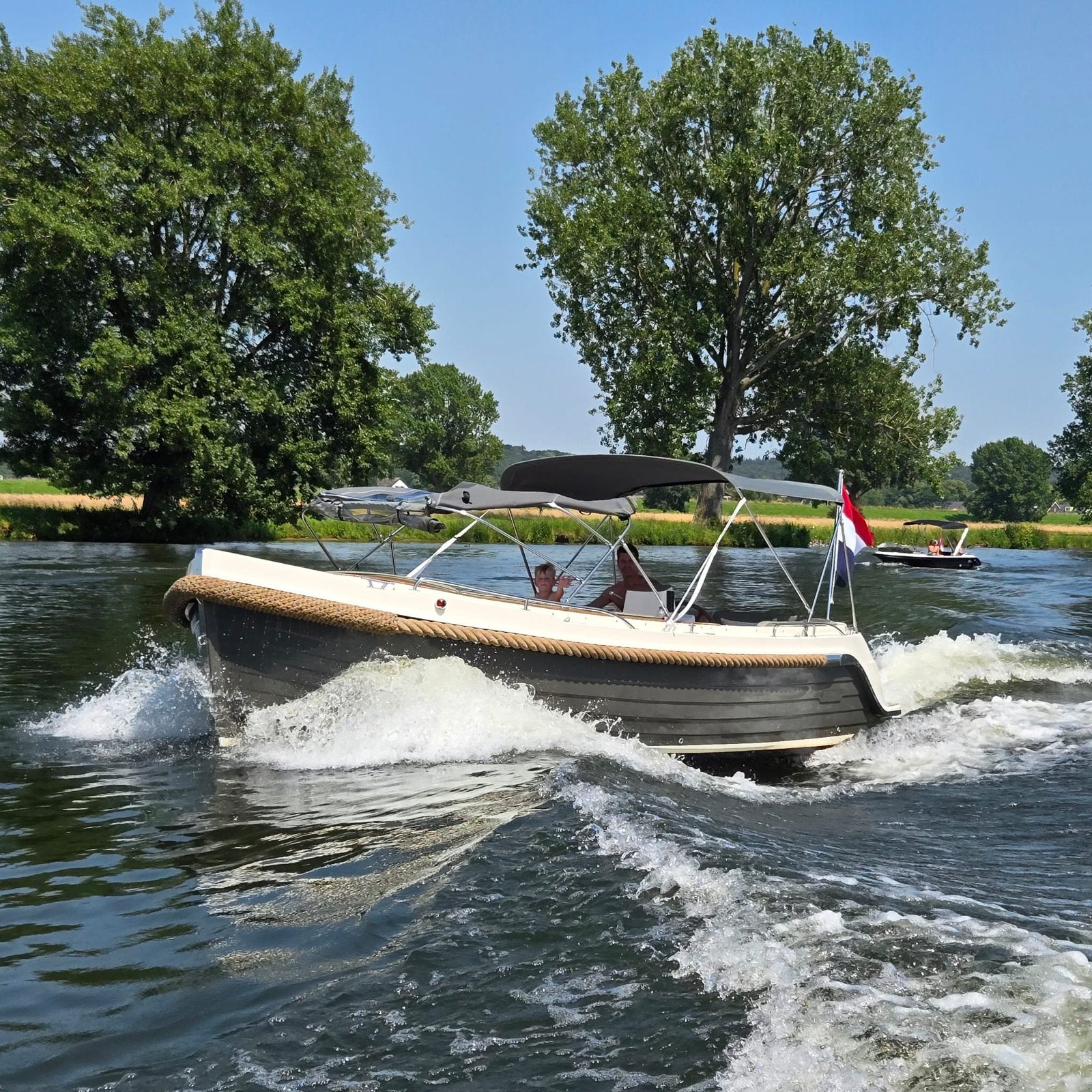 Intender 760 special Edition, Watersport en Boten, Ophalen, Zo goed als nieuw, Interboat, Biminitop