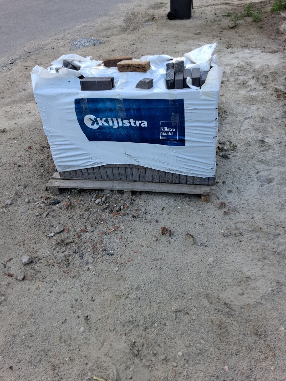 waalformaat strakke klinkers van 20 x 5 x 6 cm oud drachten, Ophalen, Beton, Klinkers