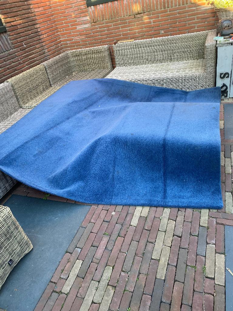 Vloerkleed, Ophalen, Blauw, 200 cm of meer, Zo goed als nieuw