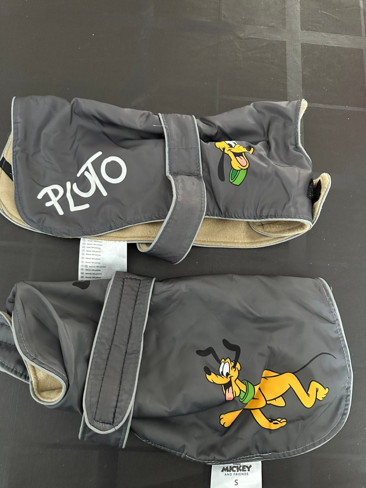 Pluto hondenjasje, Dieren en Toebehoren, Ophalen of Verzenden, Zo goed als nieuw, Hondenjas