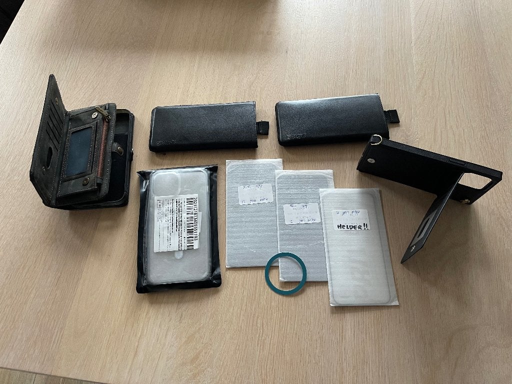 NIEUW: iPhone 12 Pro Max: 5 hoesjes & 3 screenprotectors, Overige typen, Nieuw, Ophalen of Verzenden, Meerkleurig