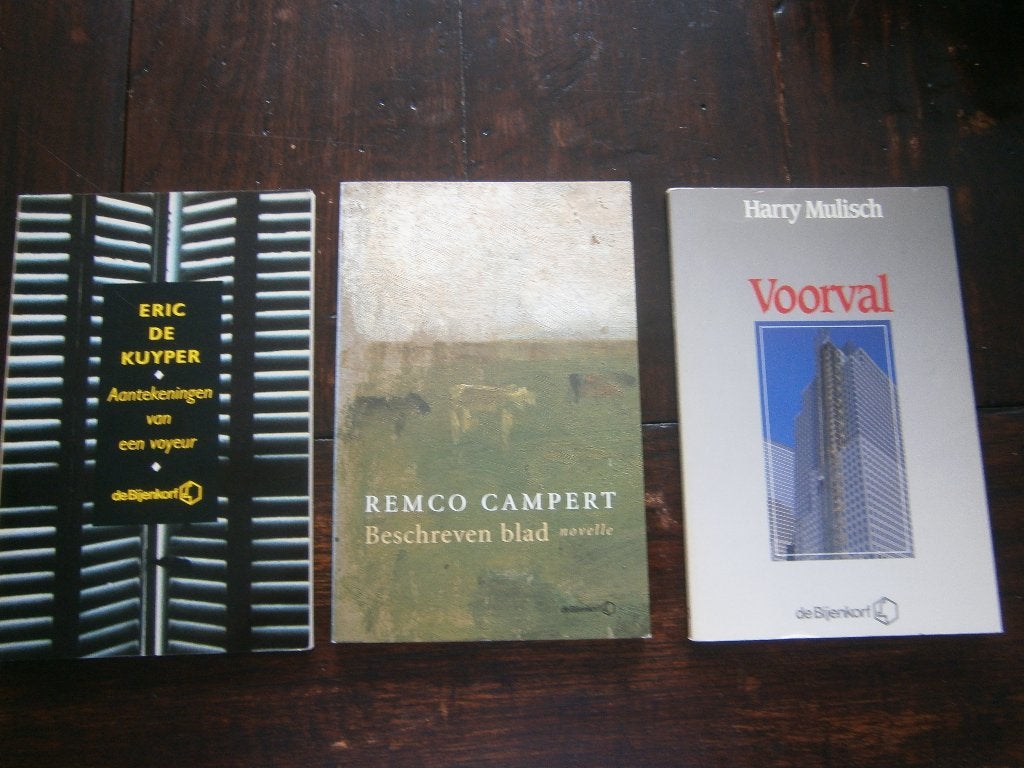 3 x Bijenkorf uitgaven  Literaire Boekenmaand, Ophalen of Verzenden, Zo goed als nieuw, Diverse auteurs