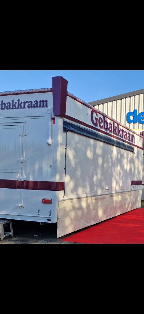 oliebollenkraam, gebakkraam. Complete inventaris, Ophalen
